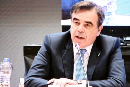 Ο Μαργαρίτης Σχοινάς κατά την ομιλία του στη σύνοδο των πρυτάνεων
